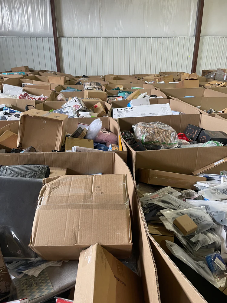 Amazon Liquidation Bin Stores - Image 4