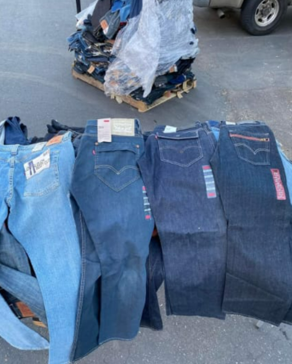 Wholesale Levis Jeans Pallets - Image 3