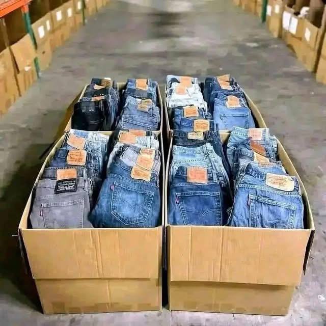 Wholesale Levis Jeans Pallets - Image 2
